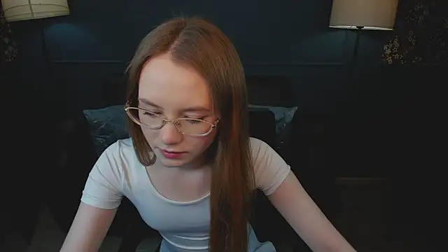 FloraLarsson online show from July 15, 2026, 10:09 am