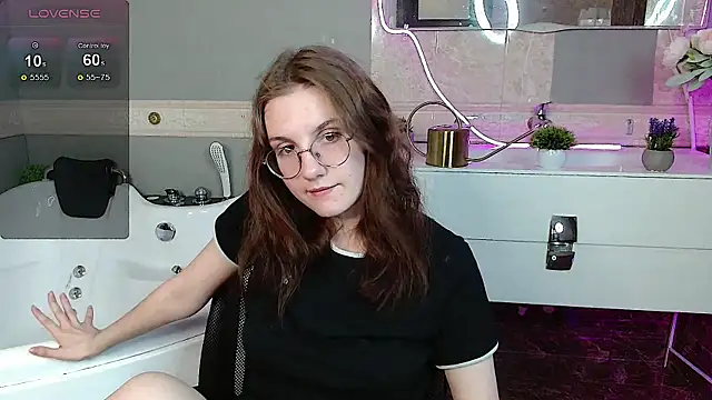 Snapshot of iMagdaLunna chatting on May 17, 2026, 8:23 am iMagdaLunna online show from May 17, 2026, 8:23 am
