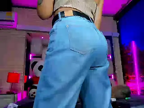 MahiaraHot online show from May 1, 2026, 1:37 pm