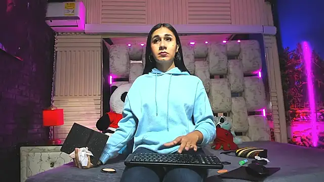MahiaraHot online show from May 4, 2026, 12:56 pm