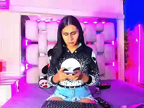 MahiaraHot online show from May 11, 2026, 3:01 am