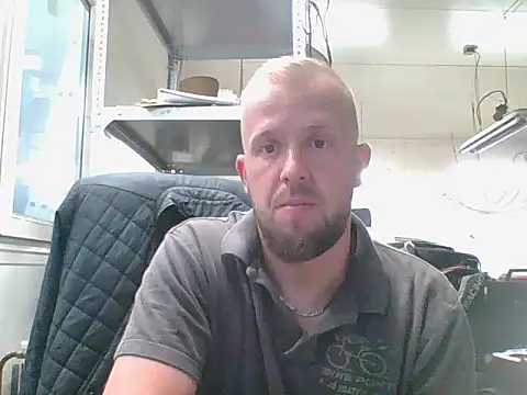 Snapshot of bardiauto chatting on July 21, 2026, 4:26 am bardiauto online show from July 21, 2026, 4:26 am
