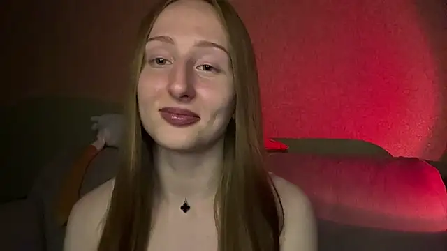 Snapshot of SofiaSelen chatting on May 3, 2026, 7:09 pm SofiaSelen online show from May 3, 2026, 7:09 pm