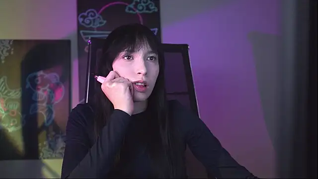 Snapshot of SeraphineSparda chatting on May 27, 2026, 11:29 am SeraphineSparda online show from May 27, 2026, 11:29 am