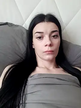 LunaAdika777 online show from May 6, 2026, 12:43 pm