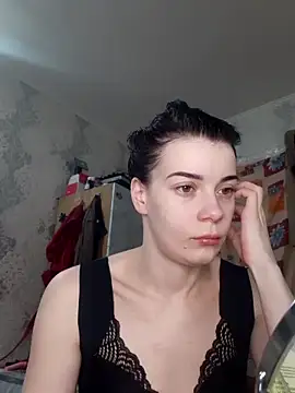 LunaAdika777 online show from May 14, 2026, 1:18 pm