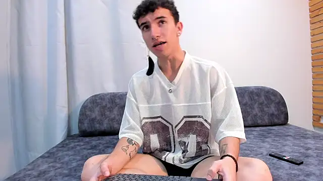 Snapshot of Timmy_kadel chatting on May 22, 2026, 2:33 pm Timmy kadel online show from May 22, 2026, 2:33 pm