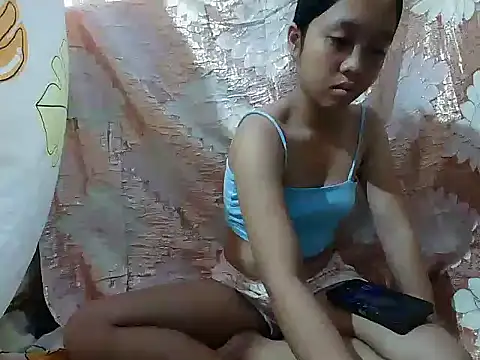 Snapshot of Yours_AsianPinayGirl18 chatting on May 16, 2026, 10:41 pm Yours AsianPinayGirl18 online show from May 16, 2026, 10:41 pm