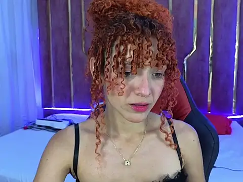 Kiaralovee26 online show from May 23, 2026, 1:11 am
