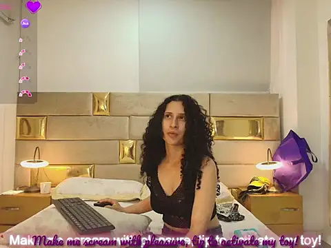 Snapshot of LudoviccaMark chatting on May 16, 2026, 7:45 pm LudoviccaMark online show from May 16, 2026, 7:45 pm