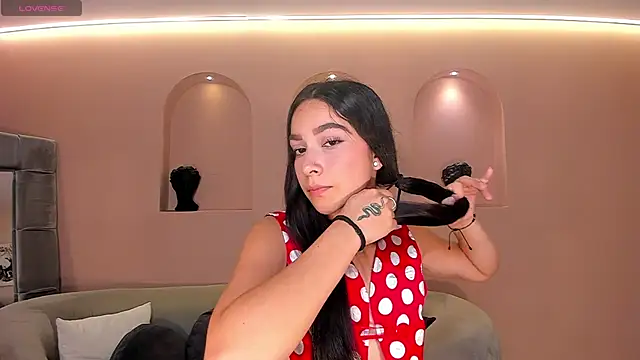 Snapshot of SophieKiss1 chatting on May 25, 2026, 7:42 pm SophieKiss1 online show from May 25, 2026, 7:42 pm