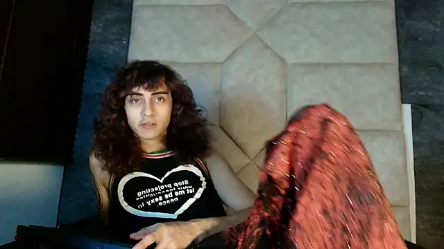 Snapshot of Divine_____ chatting on July 2, 2026, 7:53 pm Divine online show from July 2, 2026, 7:53 pm