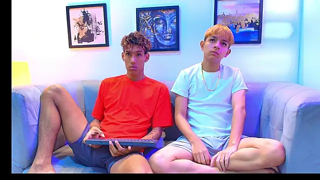 Snapshot of RED_BOYS_XXX chatting on July 13, 2026, 1:25 pm RED BOYS XXX online show from July 13, 2026, 1:25 pm