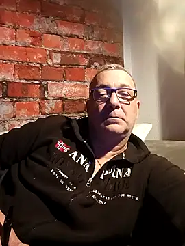 Snapshot of Soloyan chatting on January 7, 2026, 10:34 pm Soloyan online show from January 7, 2026, 10:34 pm