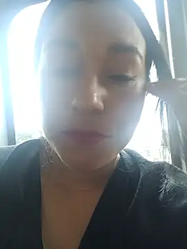 Elizabeth bennett online show from July 15, 2026, 2:55 pm