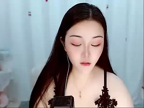Amy-cnbaby online show from May 11, 2026, 1:33 am