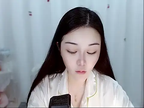 Amy-cnbaby online show from May 12, 2026, 2:08 am