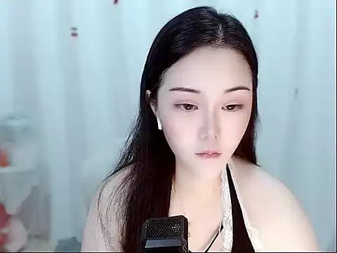 Amy-cnbaby online show from May 19, 2026, 1:33 am