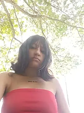 Snapshot of Magie_rouse chatting on May 20, 2026, 7:53 pm Magie rouse online show from May 20, 2026, 7:53 pm