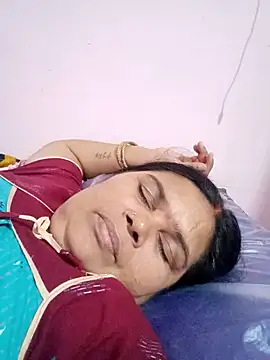 Snapshot of dheepika11 chatting on May 17, 2026, 9:38 am dheepika11 online show from May 17, 2026, 9:38 am