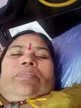 Snapshot of dheepika11 chatting on May 19, 2026, 5:25 am dheepika11 online show from May 19, 2026, 5:25 am