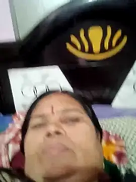Snapshot of dheepika11 chatting on May 28, 2026, 5:43 pm dheepika11 online show from May 28, 2026, 5:43 pm
