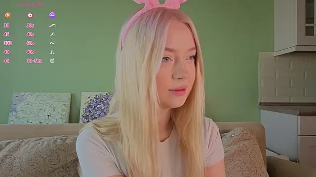 Chanelbayerr online show from May 14, 2026, 3:24 am