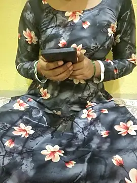 Seema yadav01 online show from May 4, 2026, 4:52 am
