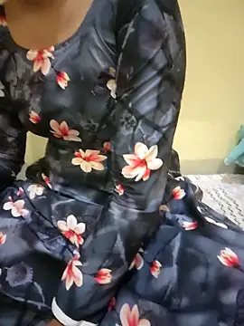 Seema yadav01 online show from May 6, 2026, 5:03 am