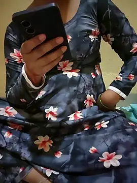 Seema yadav01 online show from May 8, 2026, 6:08 am