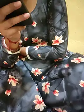 Seema yadav01 online show from May 11, 2026, 5:46 am