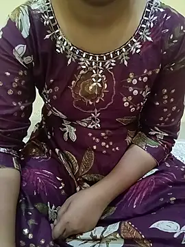Seema yadav01 online show from May 21, 2026, 8:43 am