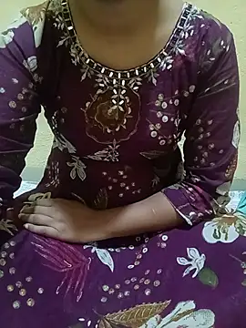 Seema yadav01 online show from May 22, 2026, 5:14 am