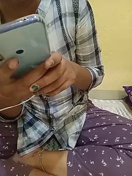 Seema yadav01 online show from May 28, 2026, 5:27 am