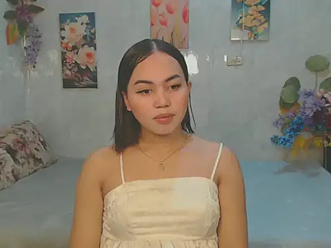 Snapshot of ur_asiankat chatting on May 6, 2026, 2:22 pm ur asiankat online show from May 6, 2026, 2:22 pm