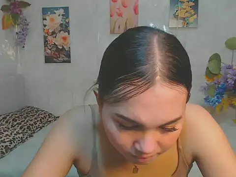 Snapshot of ur_asiankat chatting on May 14, 2026, 3:24 am ur asiankat online show from May 14, 2026, 3:24 am