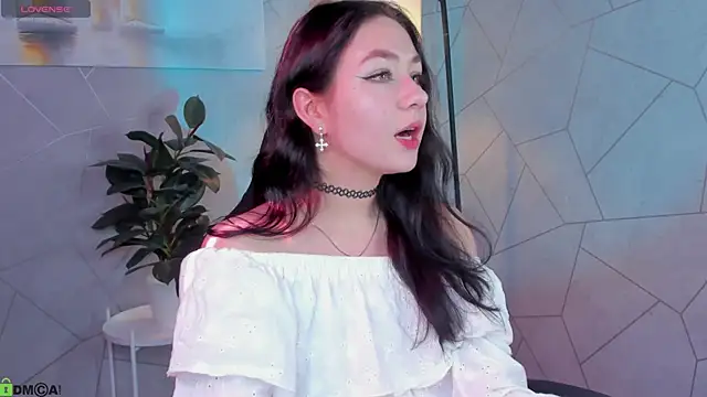 Snapshot of Sofia_Conner chatting on June 2, 2026, 9:33 am Sofia Conner online show from June 2, 2026, 9:33 am