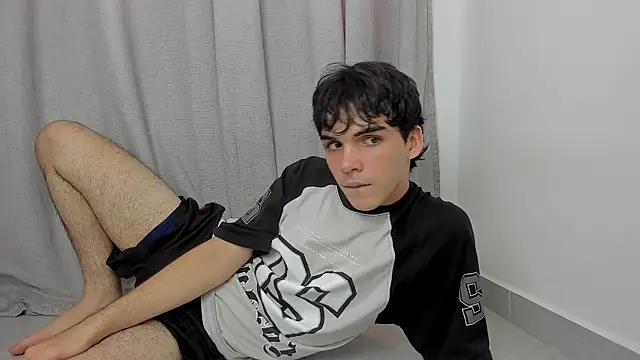 Snapshot of VelvetEsteven chatting on May 12, 2026, 4:37 pm VelvetEsteven online show from May 12, 2026, 4:37 pm