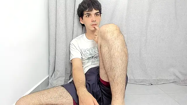 Snapshot of VelvetEsteven chatting on May 24, 2026, 4:45 pm VelvetEsteven online show from May 24, 2026, 4:45 pm