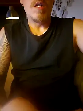 Kingclit1998 online show from May 25, 2026, 9:43 pm