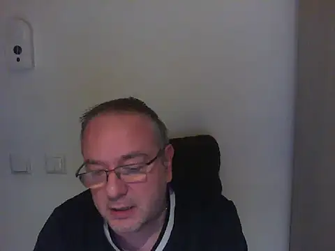 Snapshot of GeorgeCarlo chatting on April 30, 2026, 6:25 pm GeorgeCarlo online show from April 30, 2026, 6:25 pm
