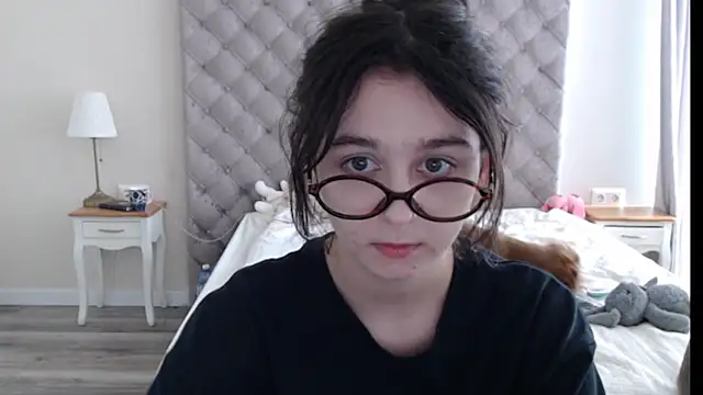 Snapshot of cute_lilia chatting on May 25, 2026, 9:26 am cute lilia online show from May 25, 2026, 9:26 am
