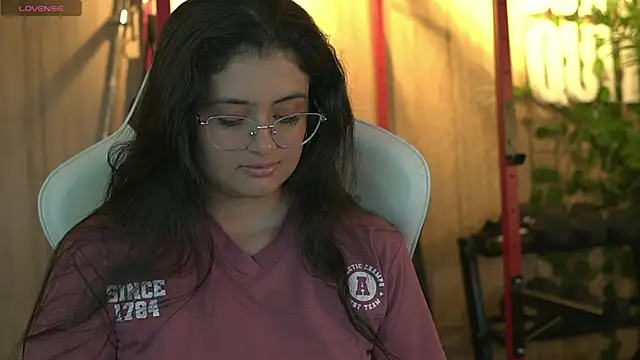 Snapshot of Madison_Flame chatting on May 25, 2026, 7:31 pm Madison Flame online show from May 25, 2026, 7:31 pm