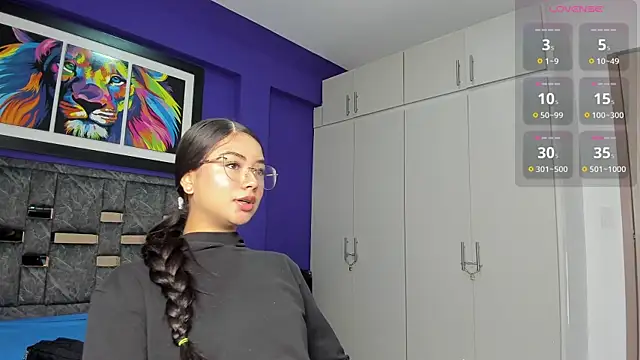 jade lov online show from May 15, 2026, 12:12 pm