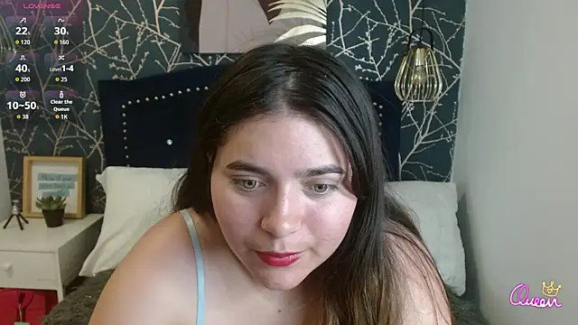 Snapshot of Laurha_ chatting on May 11, 2026, 7:11 pm Laurha online show from May 11, 2026, 7:11 pm