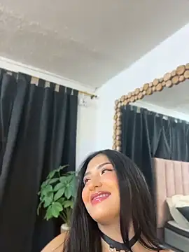Snapshot of SabrinaX_X chatting on June 10, 2026, 11:24 pm SabrinaX X online show from June 10, 2026, 11:24 pm