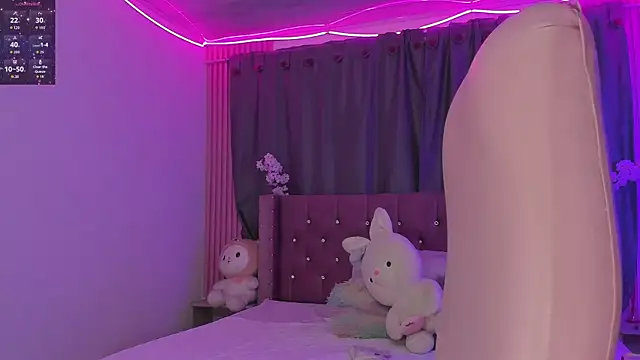 Sweet-Sadie online show from May 8, 2026, 3:56 am