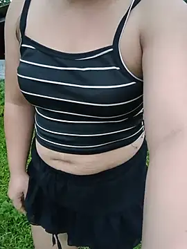 Lily Henry online show from July 1, 2026, 11:45 am