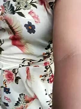 Lily Henry online show from July 8, 2026, 11:15 am