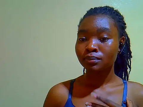 Snapshot of Afrikana5 chatting on May 19, 2026, 11:33 pm Afrikana5 online show from May 19, 2026, 11:33 pm